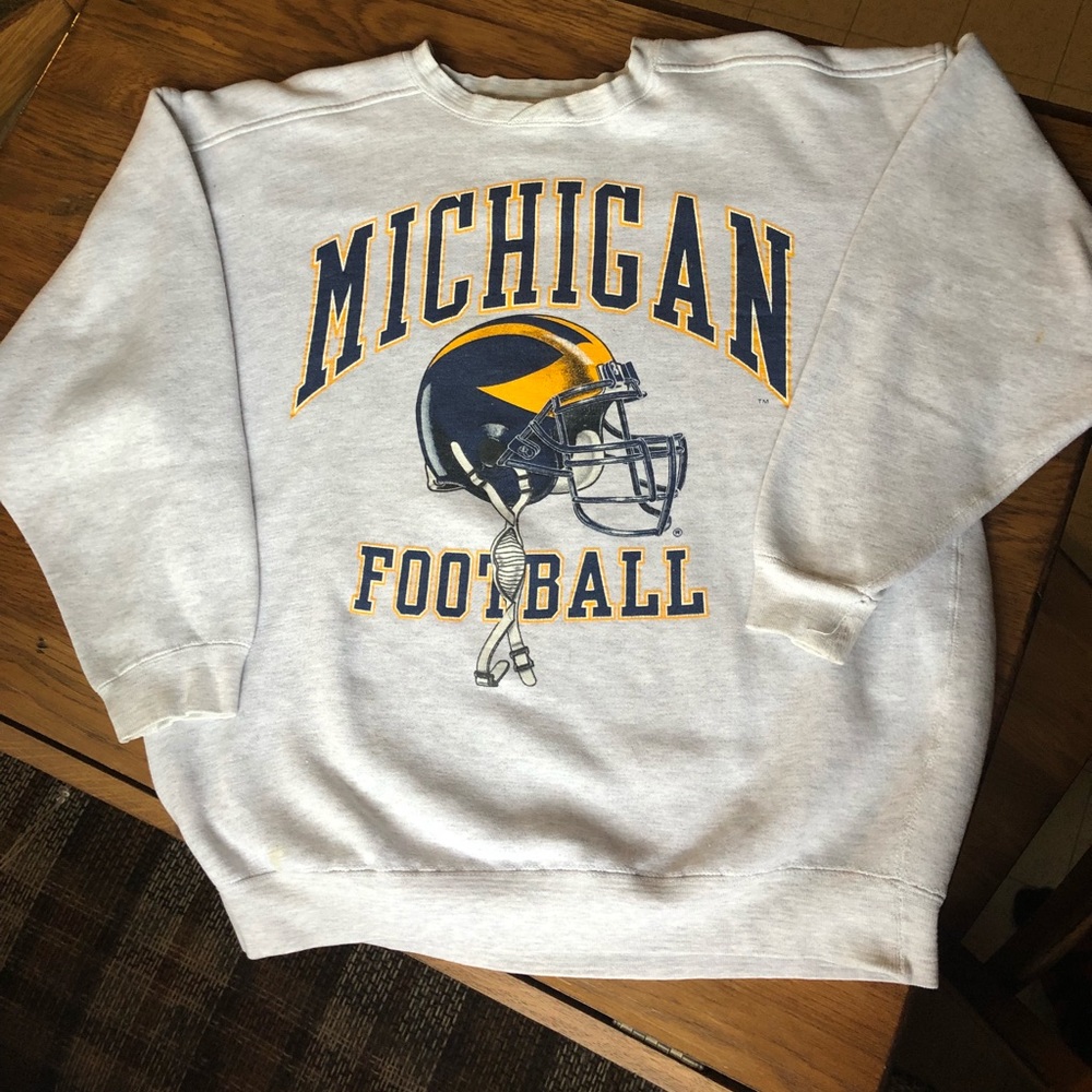 ❌SOLD❌ Vtg Michigan Wolverines 90’s NCAA Sweater
